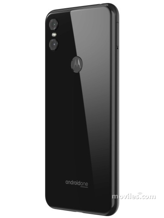 Image 6 Motorola One